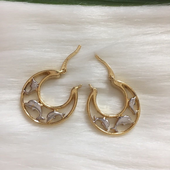 Dolphins Hoop Earrings. 18K Gold Filled. Two Tones - Picture 5 of 5